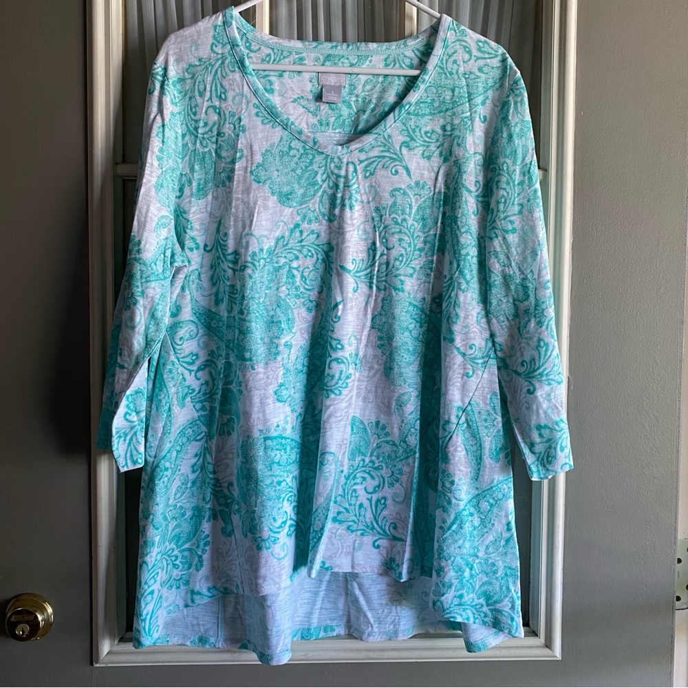 NWT chicos floral top